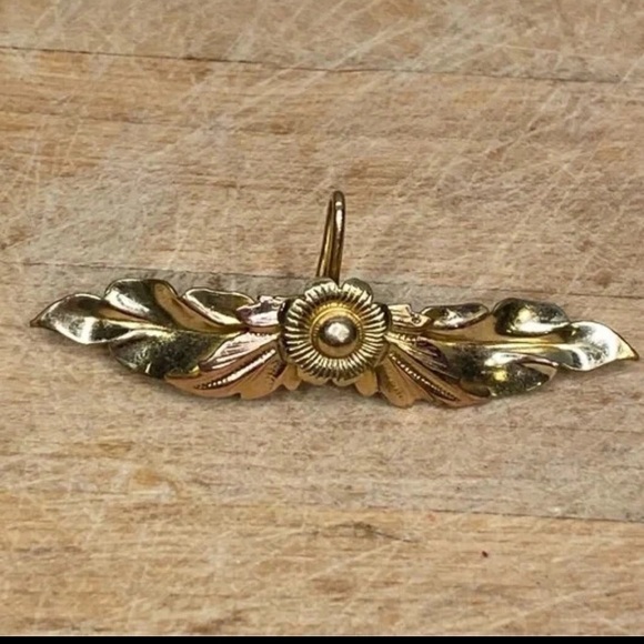 Antique Gold Floral Leaf Convertible Pendant Brooch